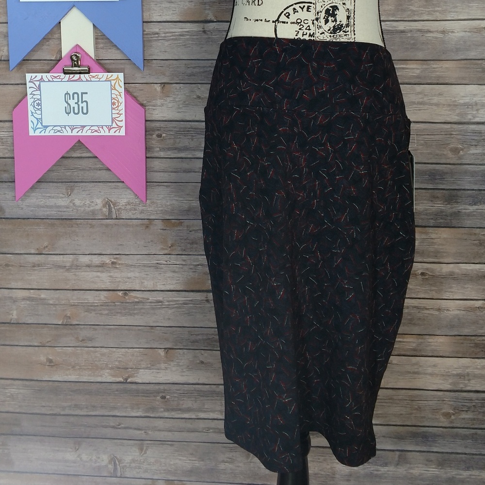 LuLaRoe NWT L Cassie skirt
